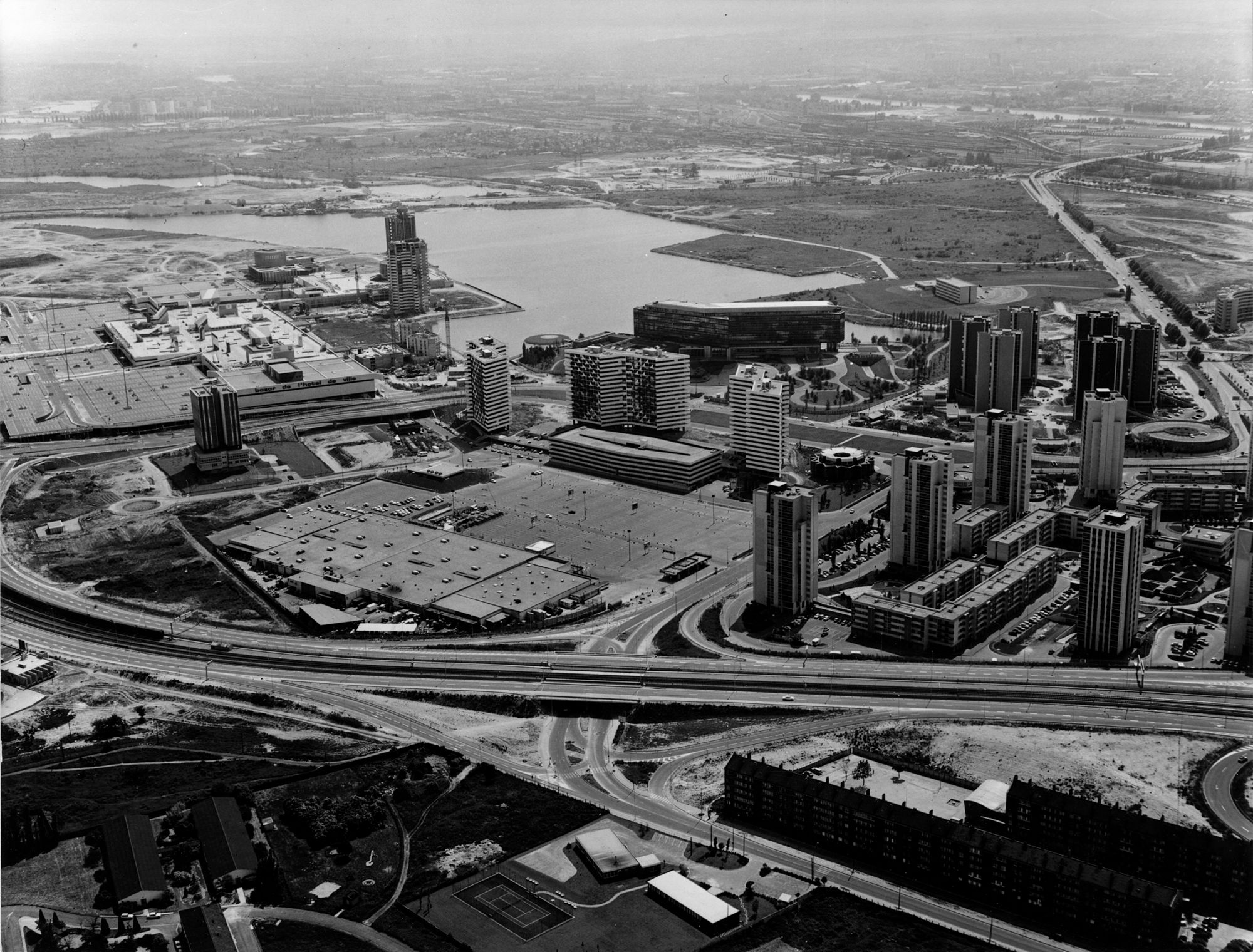 Industrialisation, urbanisation et aménagement en région parisienne