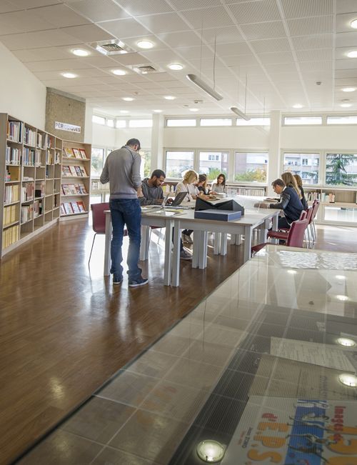 Consulter, reproduire, réutiliser